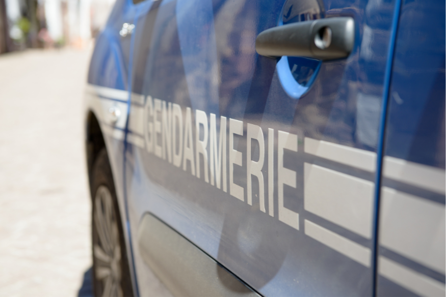 Attention aux vols à la roulotte sur les parkings des cimetières.